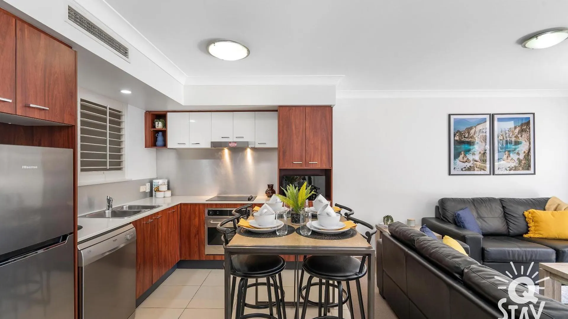 Chevron Renaissance Surfers Paradise Mid Week Madness Deal - Q Stay Gold Coast