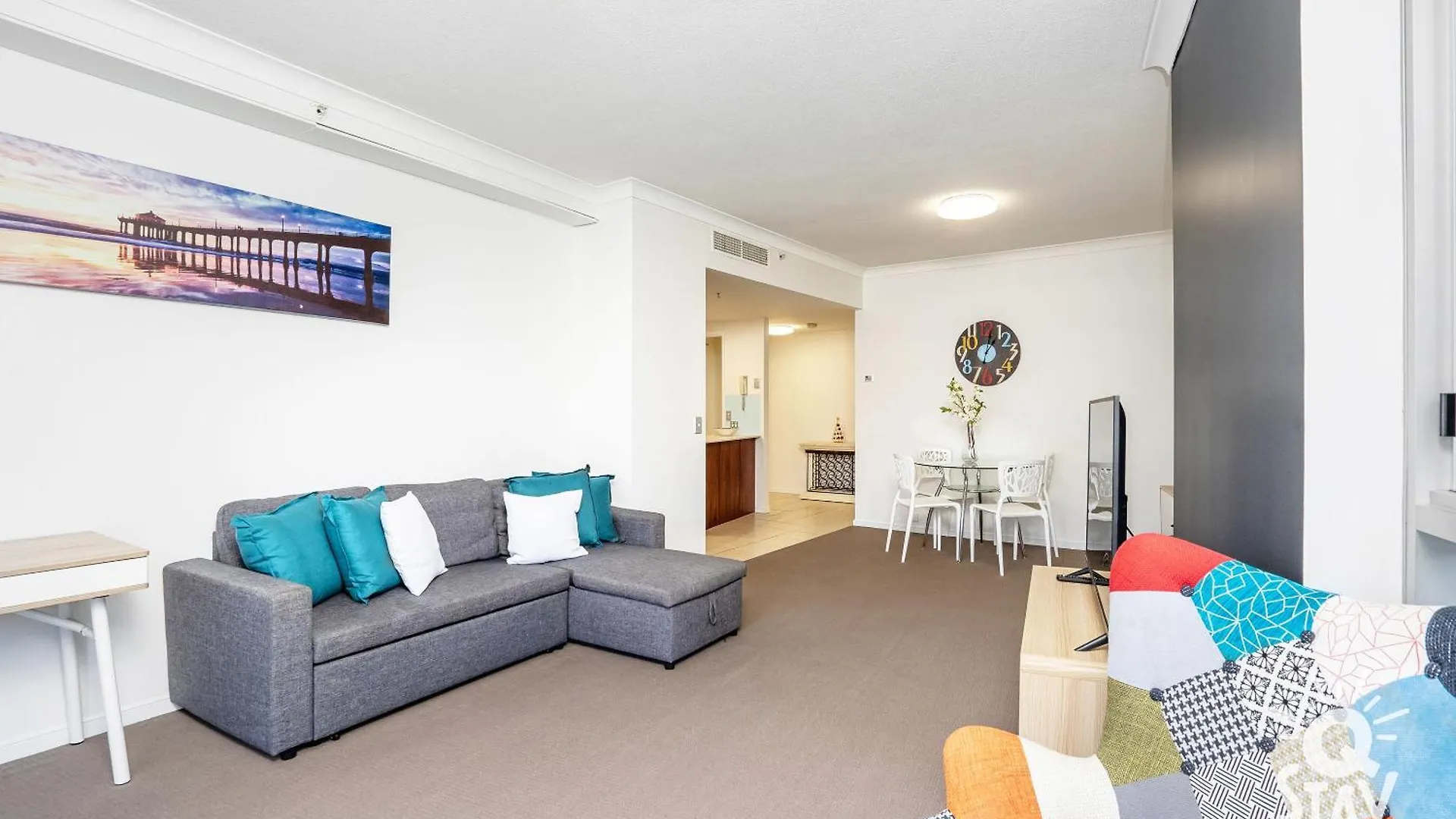 Chevron Renaissance Surfers Paradise Mid Week Madness Deal - Q Stay Gold Coast