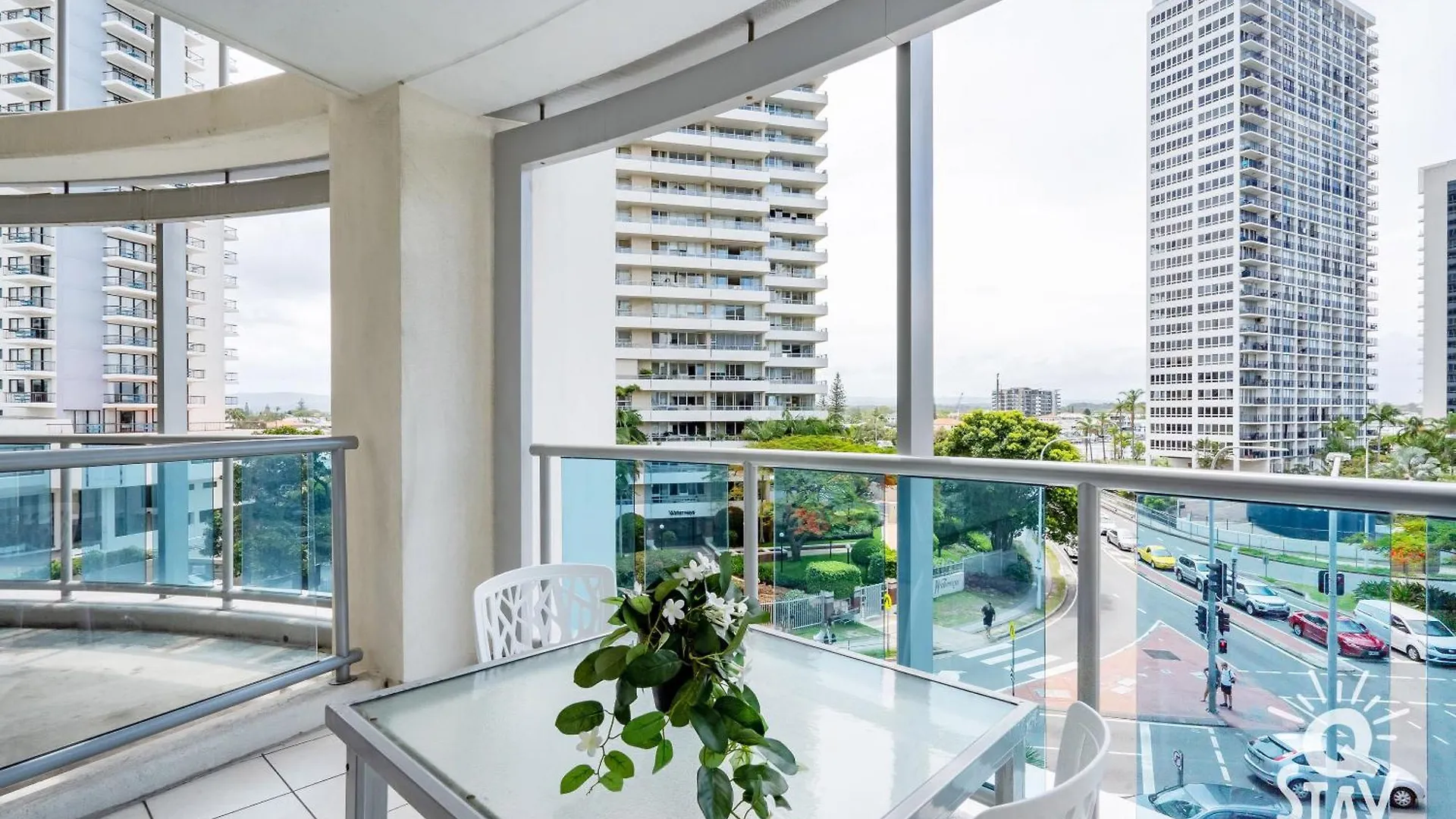 Apartment Chevron Renaissance Surfers Paradise Mid Week Madness Deal - Q Stay Gold Coast