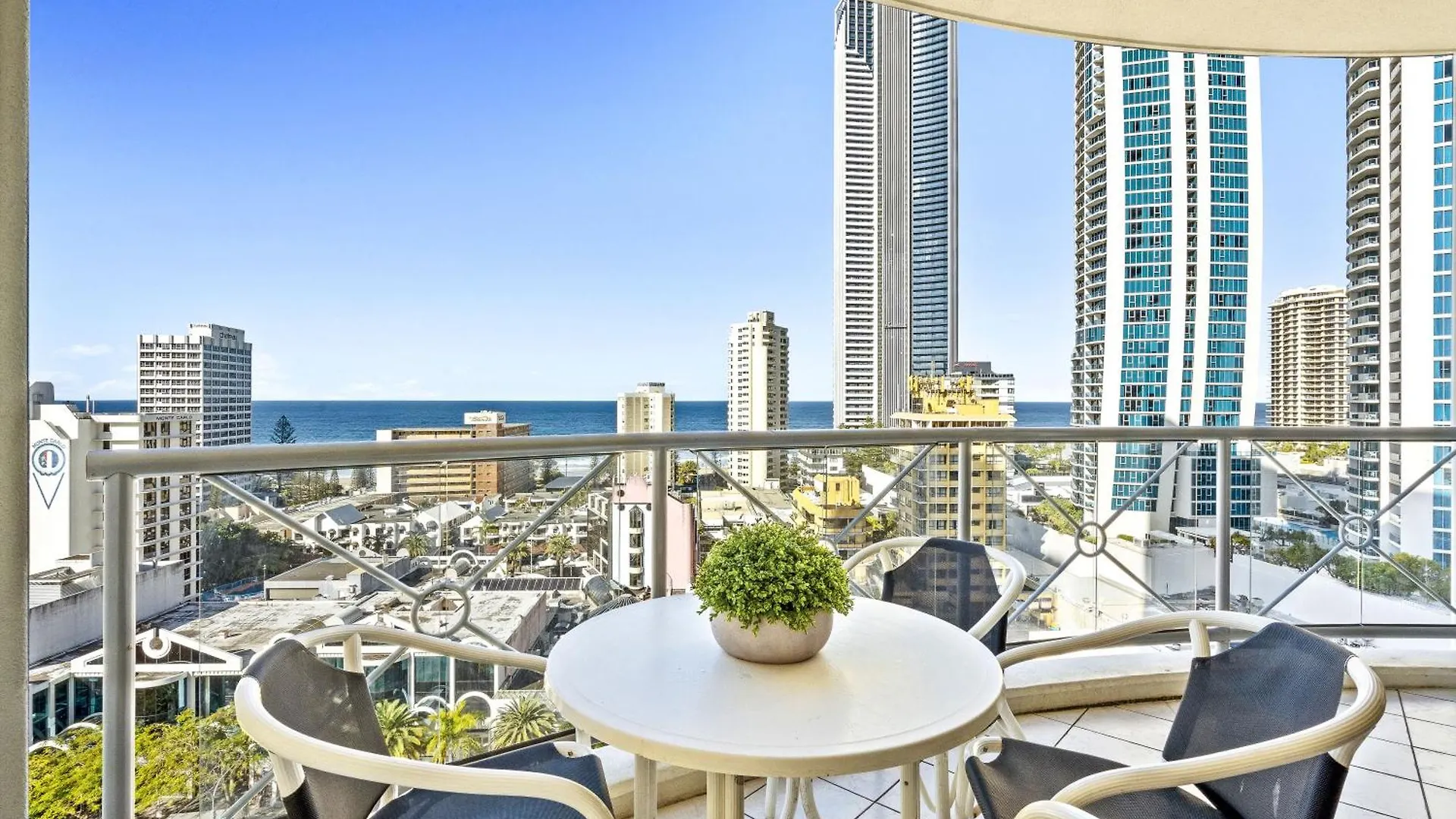 Apartment Chevron Renaissance Surfers Paradise Mid Week Madness Deal - Q Stay Gold Coast