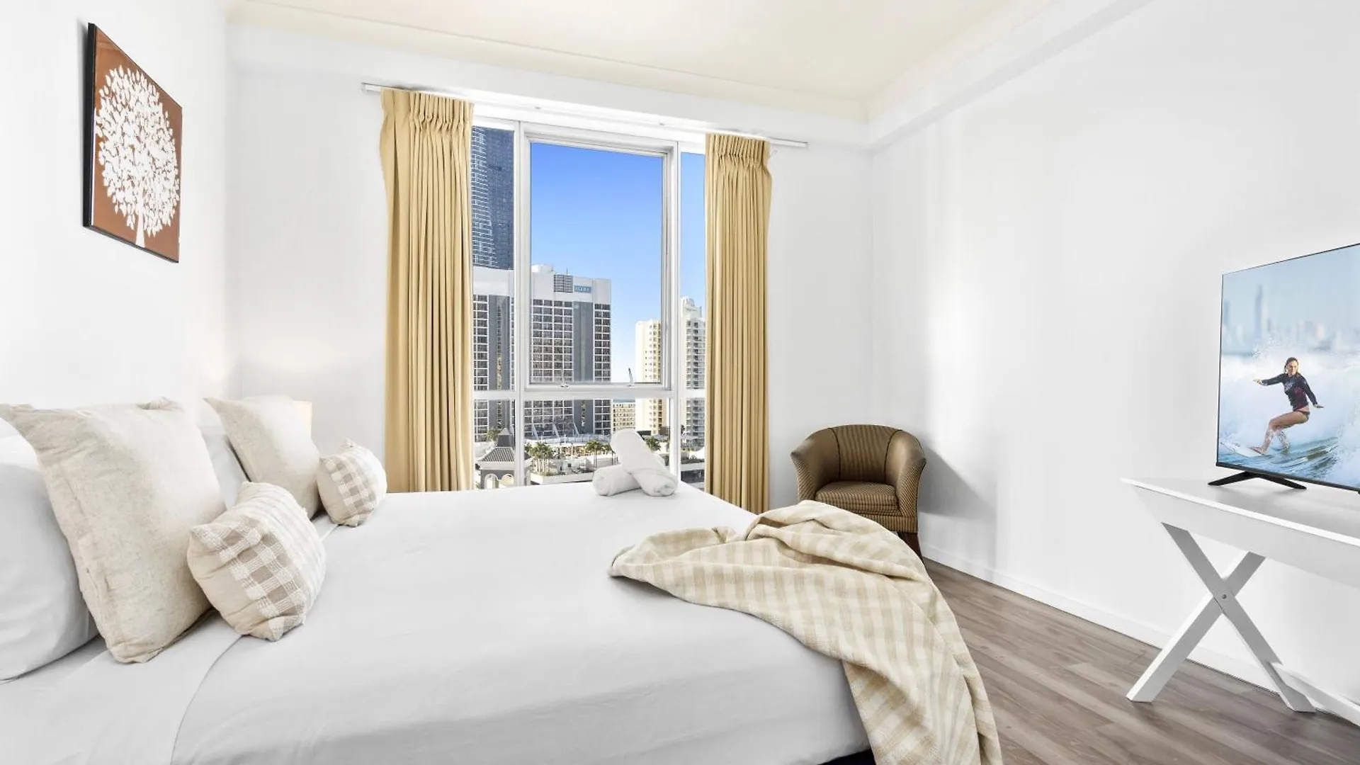 Chevron Renaissance Surfers Paradise Mid Week Madness Deal - Q Stay Gold Coast 0*,  Australia