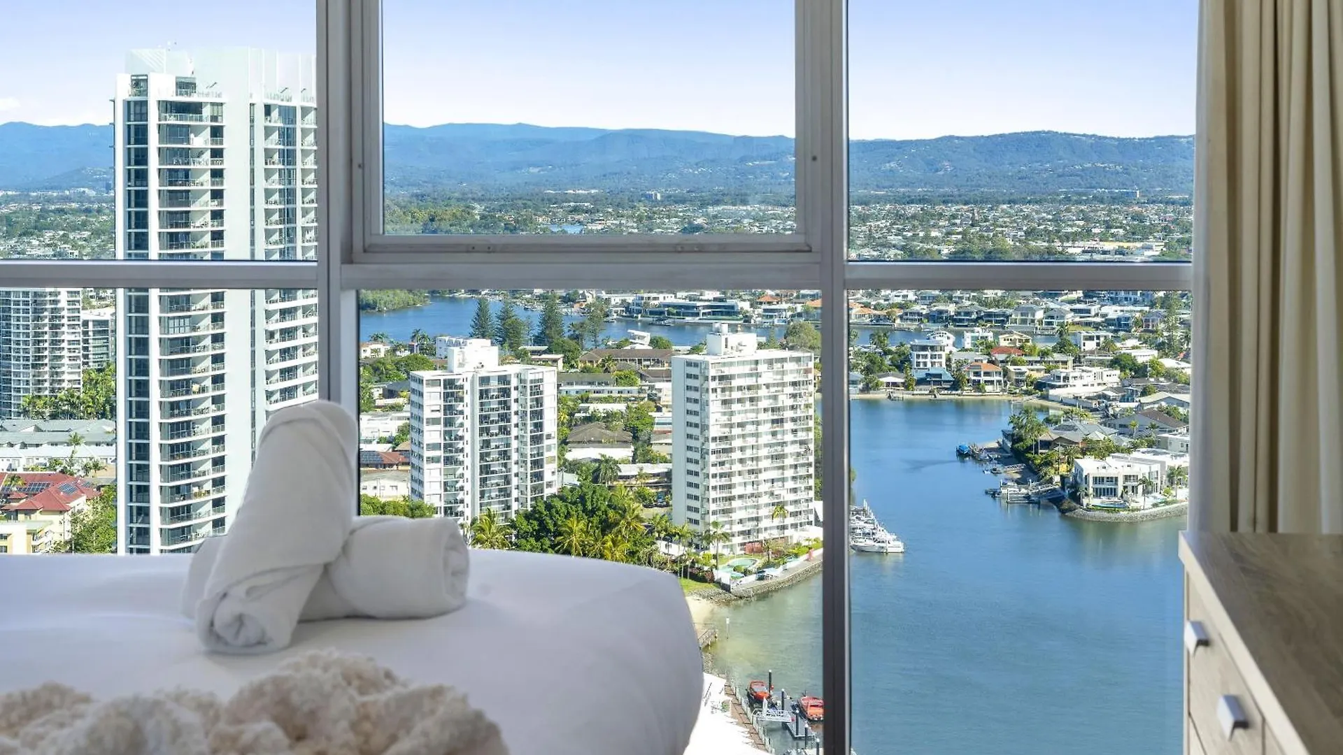 Chevron Renaissance Surfers Paradise Mid Week Madness Deal - Q Stay Gold Coast 0*,